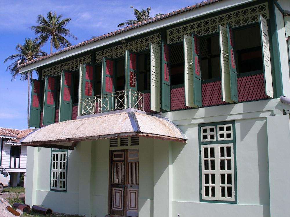 Bon Ton Antique Wooden Villas Pantai Cenang  Extérieur photo