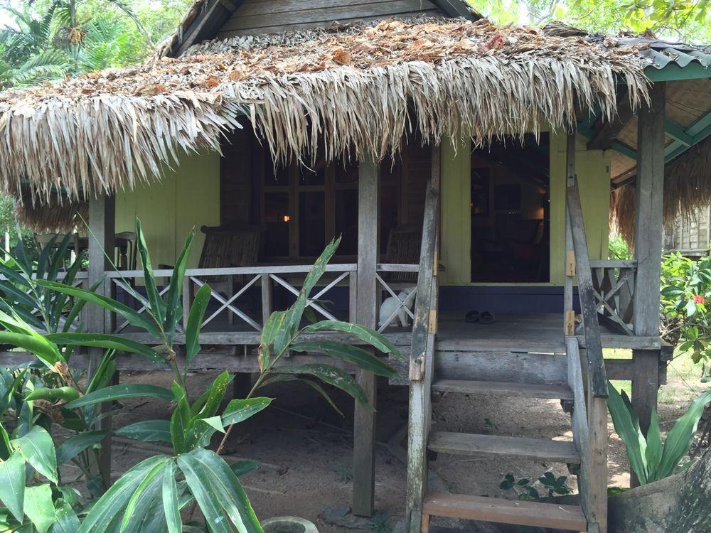 Bon Ton Antique Wooden Villas Pantai Cenang  Extérieur photo