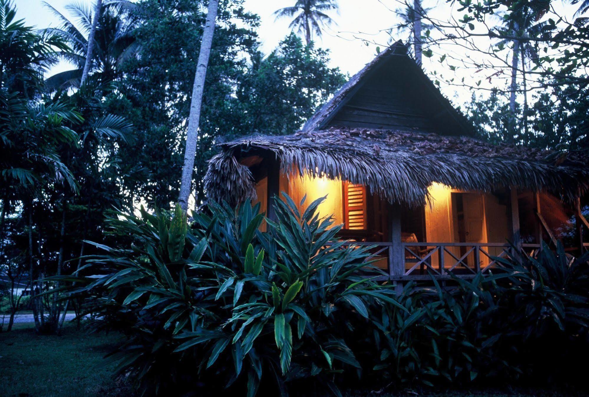 Bon Ton Antique Wooden Villas Pantai Cenang  Extérieur photo