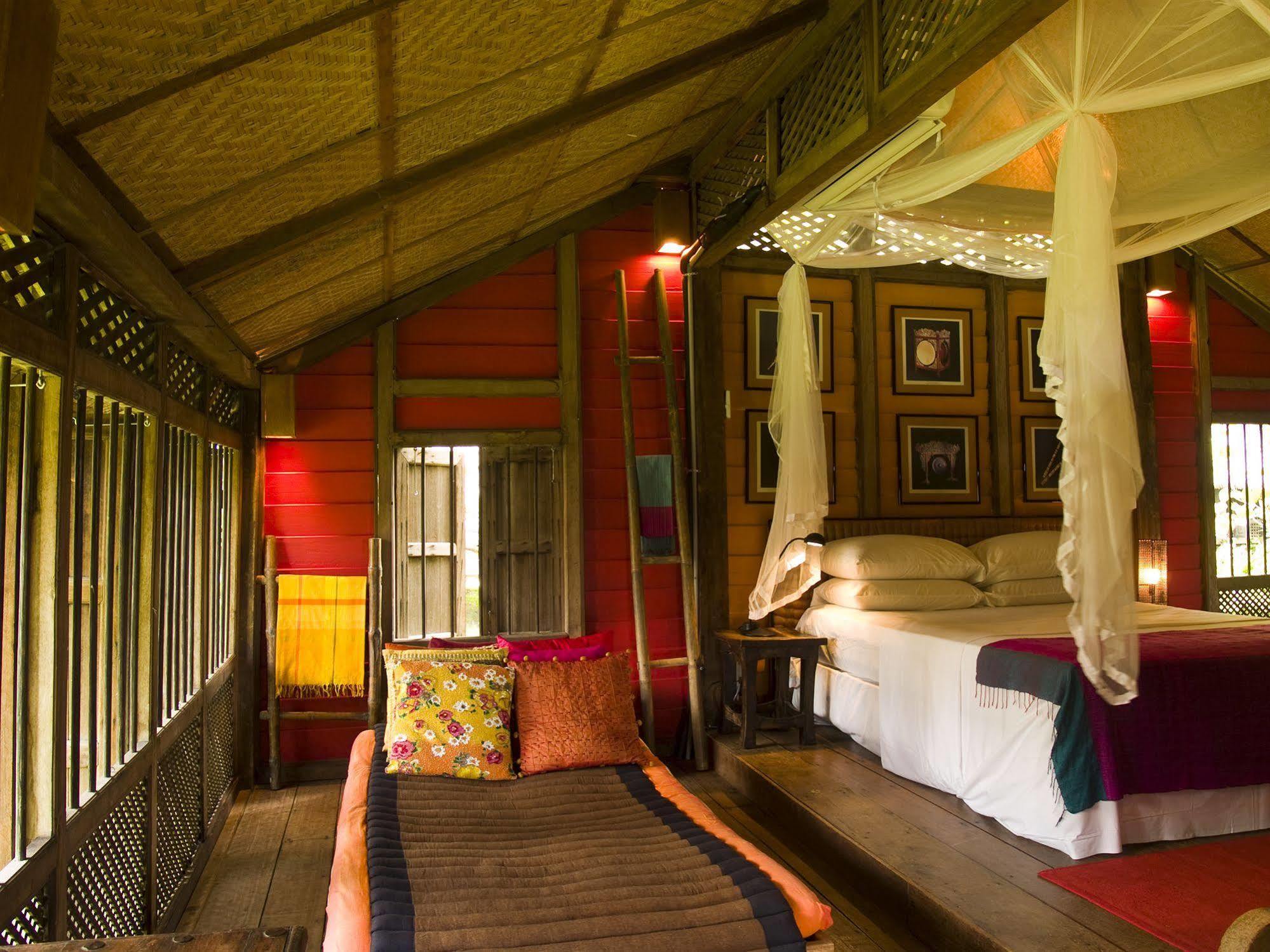 Bon Ton Antique Wooden Villas Pantai Cenang  Extérieur photo